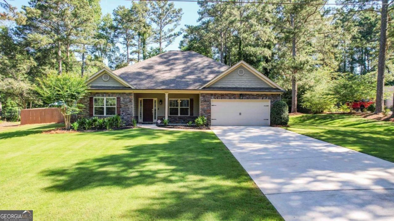 155 Camp Drive, Carrollton, GA 30117 Main Photo