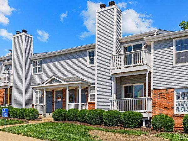 1442 High School Drive , Brentwood, MO 63144