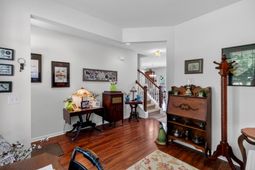 533 Pleasant Side Drive photo 4