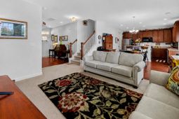 533 Pleasant Side Drive photo 4