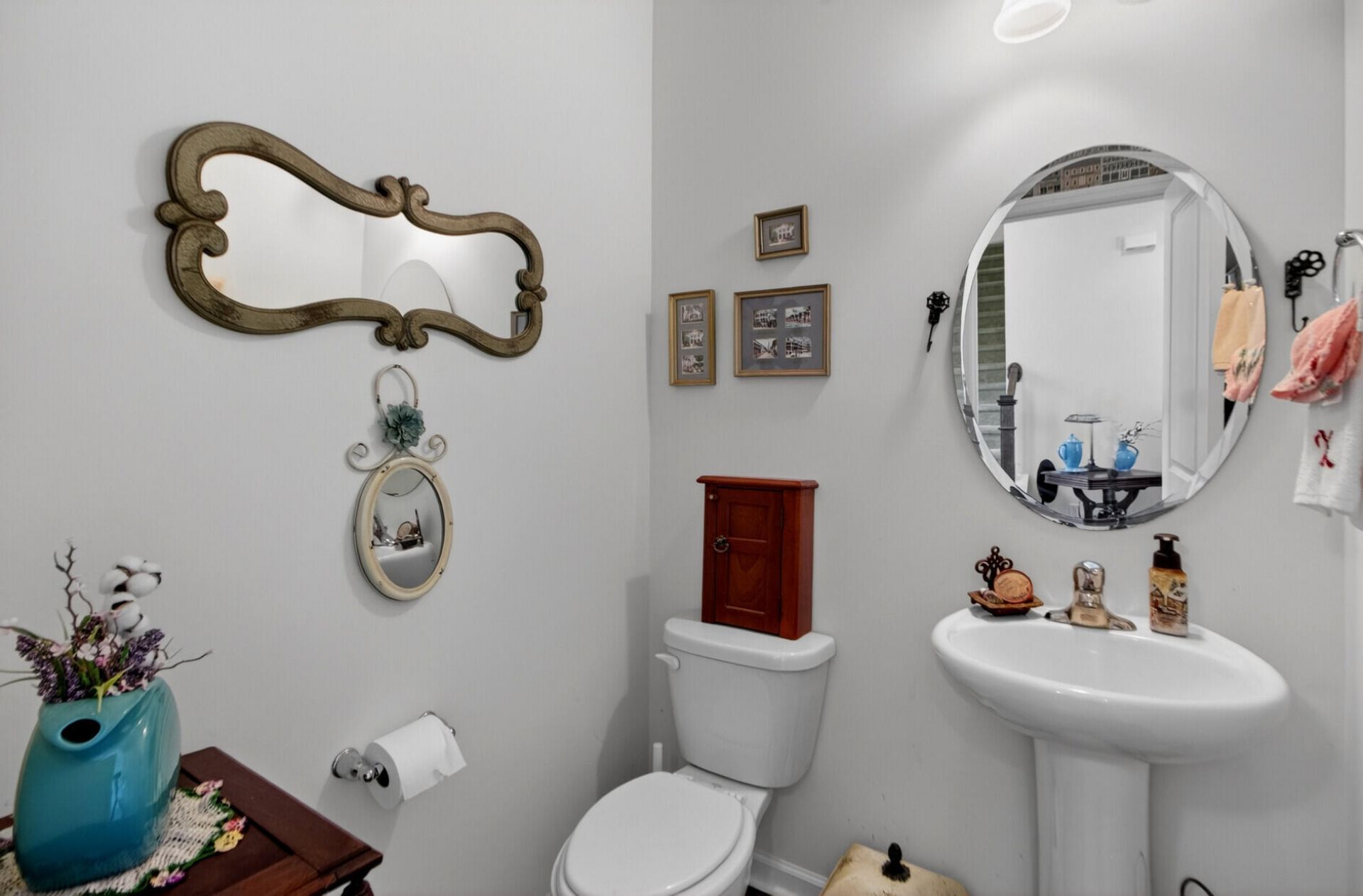 533 Pleasant Side Drive Photo 8