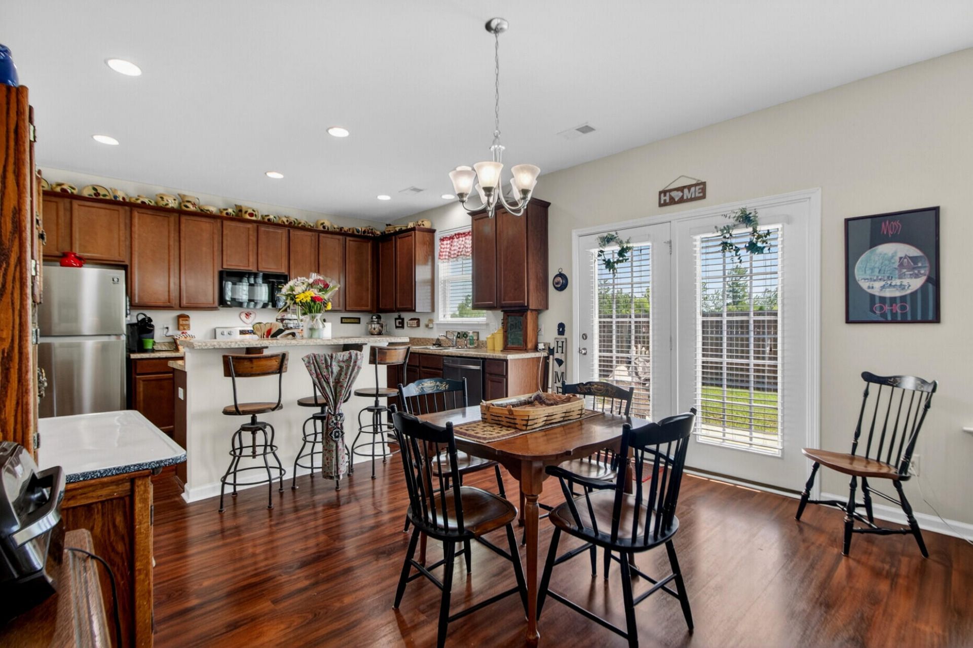 533 Pleasant Side Drive Photo 9