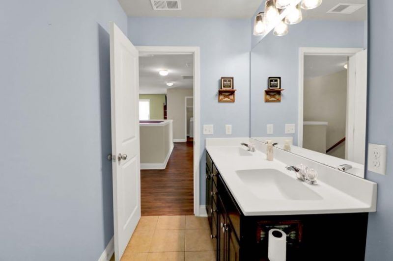 608 Bridgewater Court Photo 36