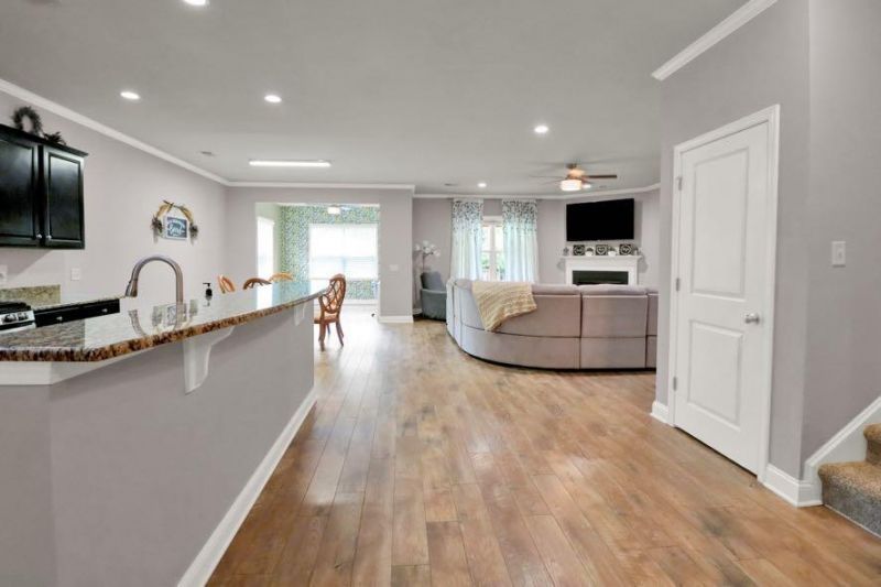 608 Bridgewater Court Photo 9