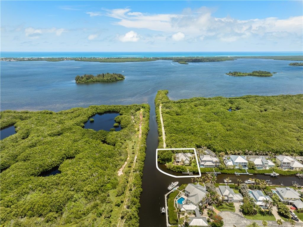 2165 7th Avenue Se, Vero Beach, FL 32962 Photo
