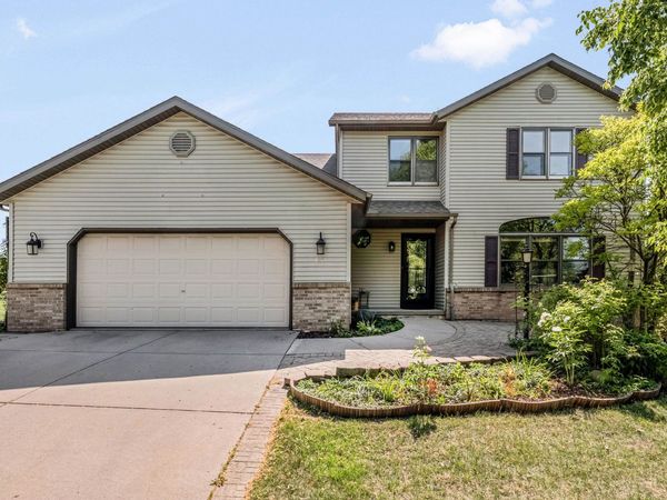 721 Overlook Terrace, DeForest, WI 53532