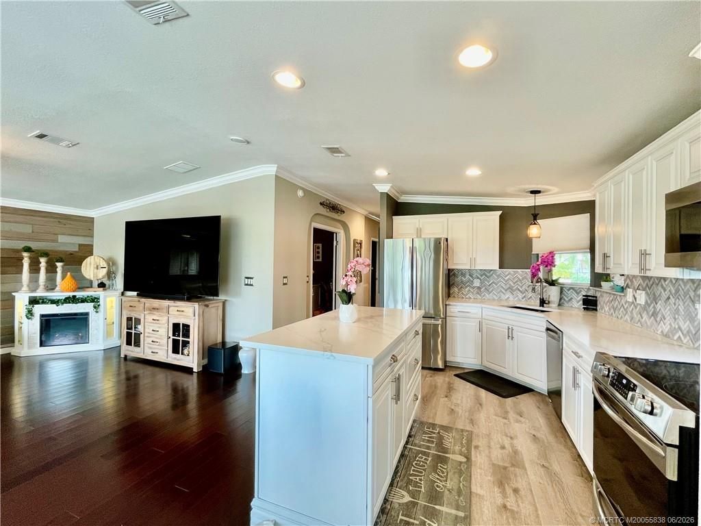 16188 SW Indianwood Circle, Indiantown, FL 34956 Photo