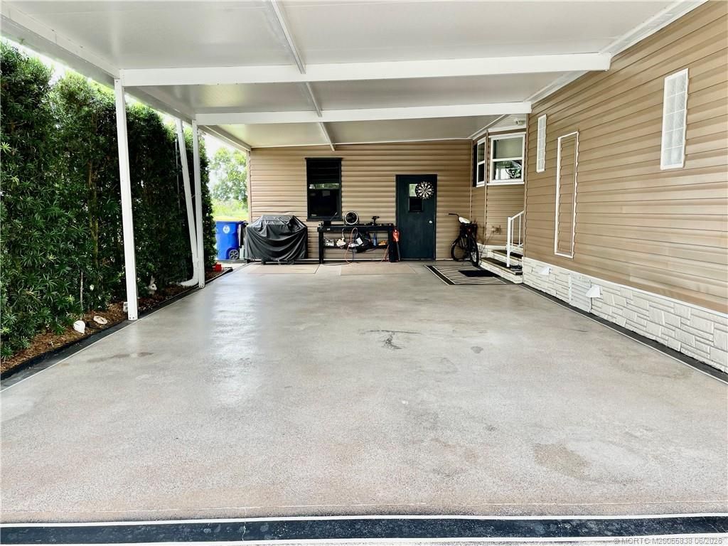 16188 SW Indianwood Circle, Indiantown, FL 34956 Photo