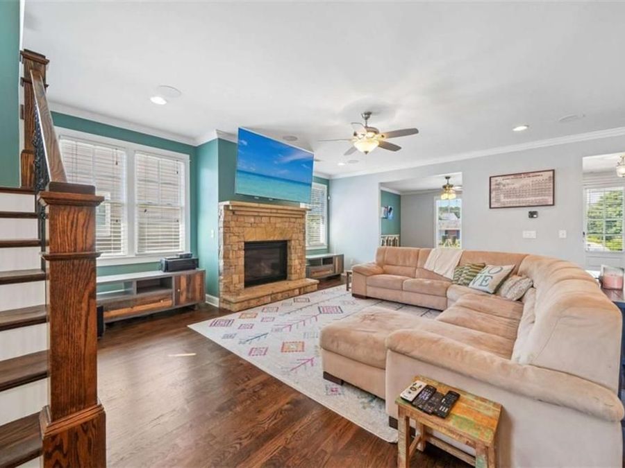 Property Image 6