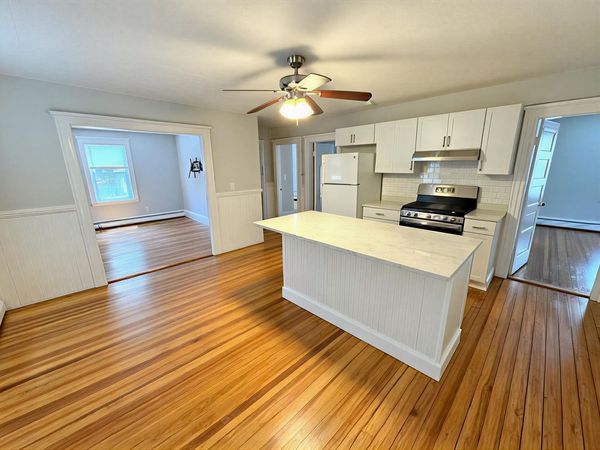 8 Arthur St, Unit 2, Salem, MA 01970