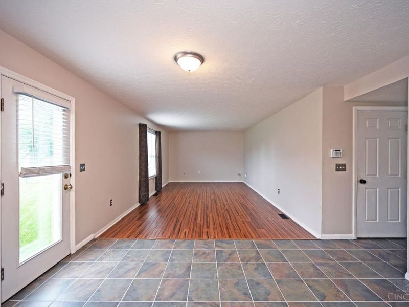 6067 Weber Oaks Drive, Miami Twp, OH 45140 Photo 13