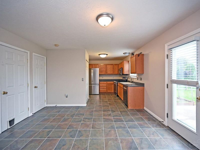 6067 Weber Oaks Drive, Miami Twp, OH 45140 Photo 14