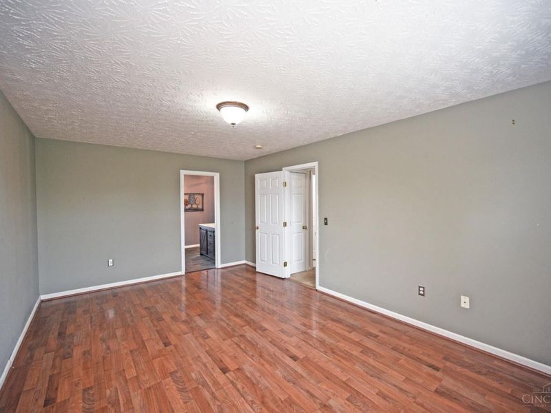 6067 Weber Oaks Drive, Miami Twp, OH 45140 Photo 23