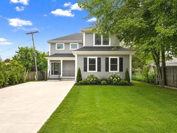249 E Kenilworth Avenue, Villa Park, IL 60181