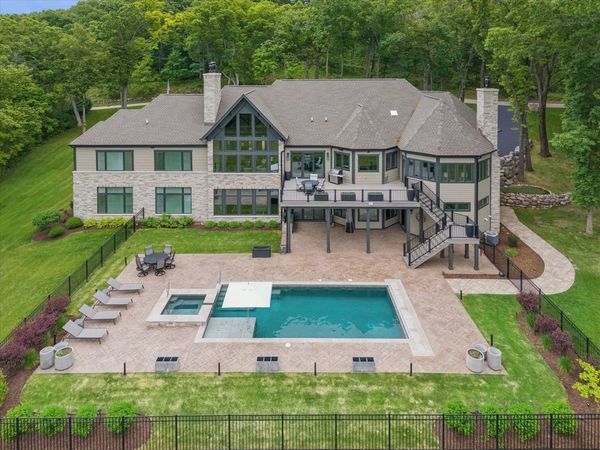 3873 Carlisle Drive, Crystal Lake, IL 60012