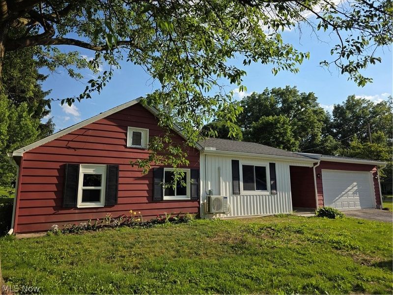 446 N Middle Street, Columbiana, OH 44408 Photo 2