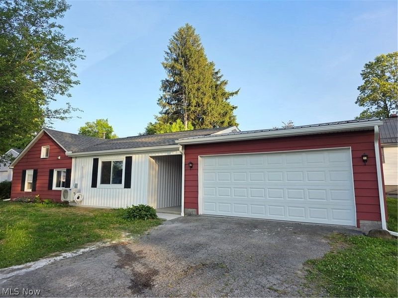446 N Middle Street, Columbiana, OH 44408 Photo 4