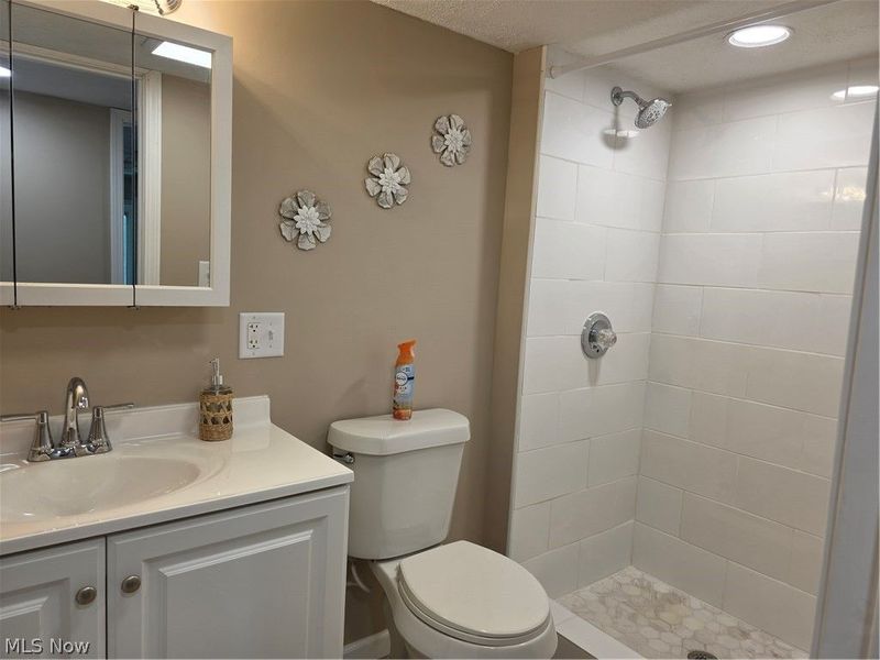 446 N Middle Street, Columbiana, OH 44408 Photo 8