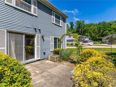 13652 Oakbrook Drive, North Royalton, OH 44133