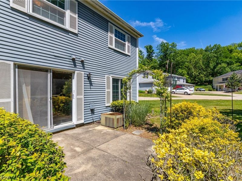 13652 Oakbrook Drive, North Royalton, OH 44133 Photo 1