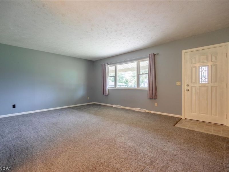 5900 Hancock Street SW, Canton, OH 44706 Photo 2