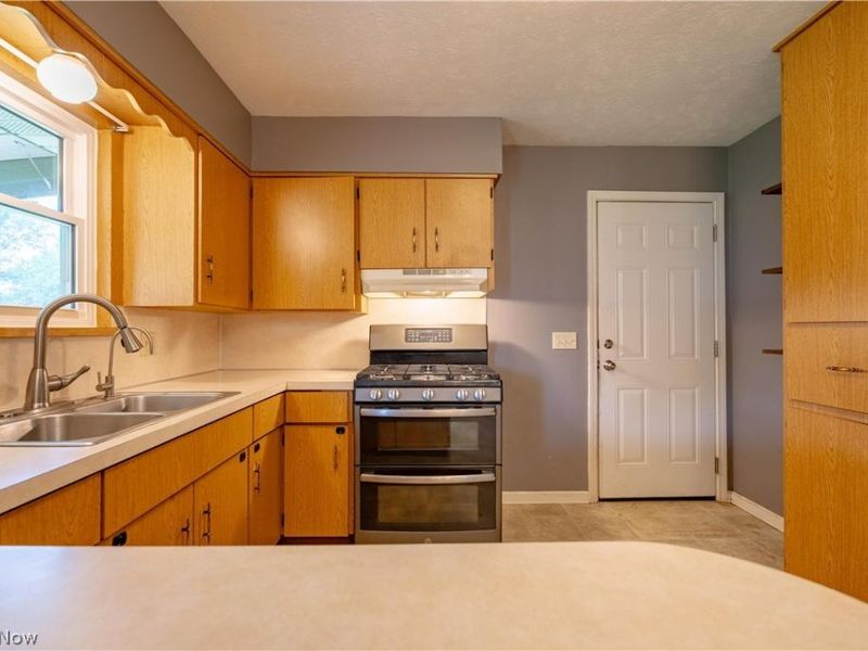 5900 Hancock Street SW, Canton, OH 44706 Photo 8