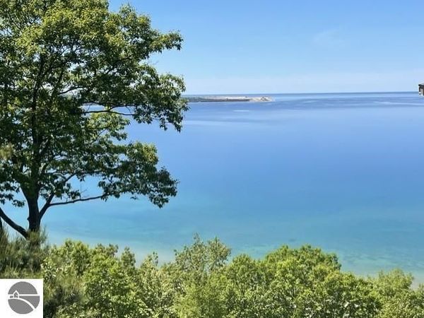 2 Pinnacle Place, Glen Arbor, MI 49636