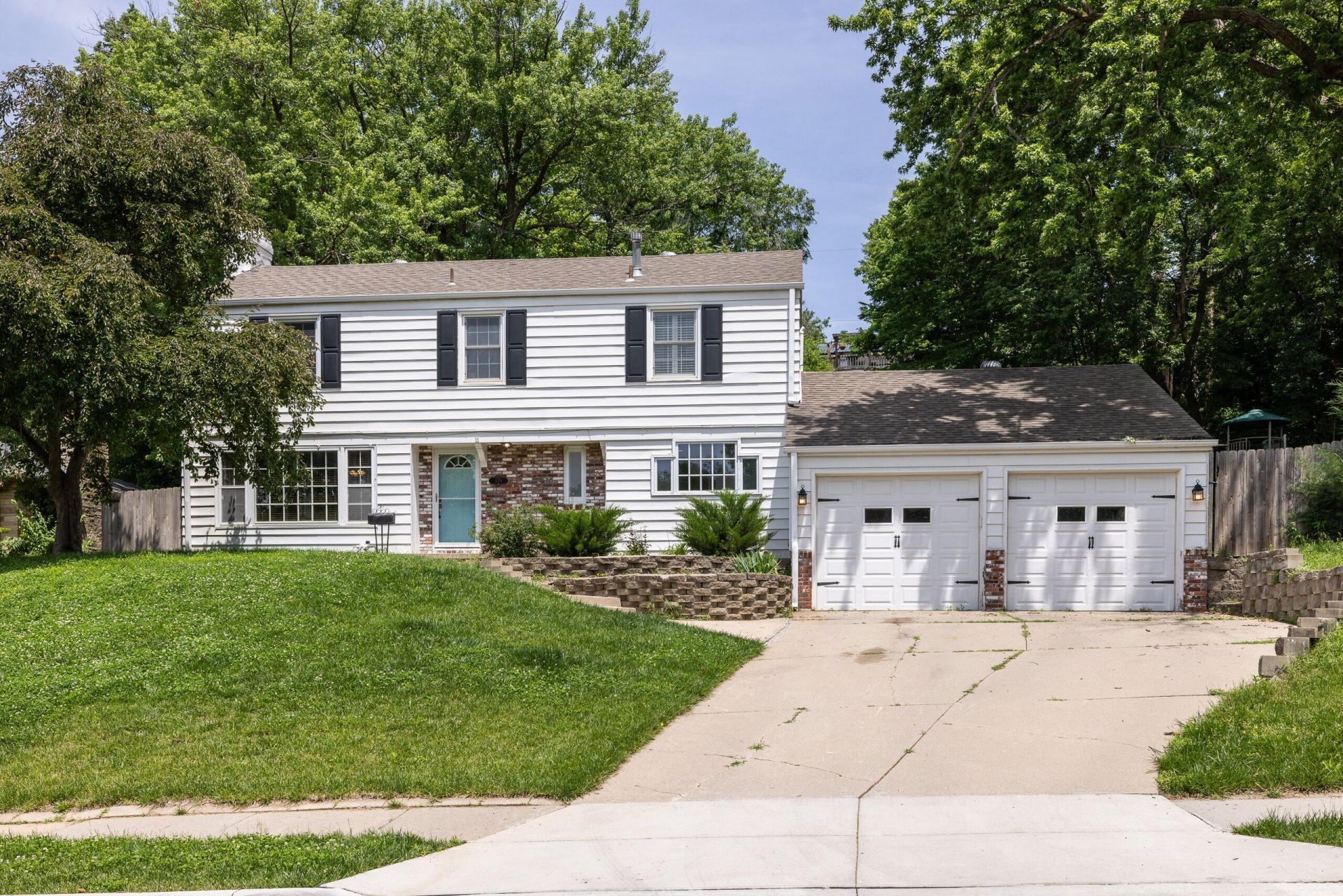 379 Kenmore Avenue, Council Bluffs, IA 51503 Main Photo