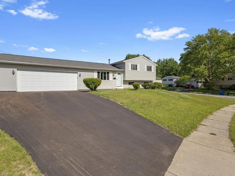 5900 Balboa Road, Westerville, OH 43081 Photo 2