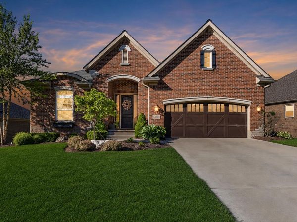 24523 Pinnacle Circle, South Lyon, MI 48178