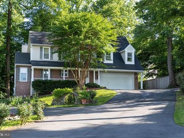 9695 HOLLY OAK COURT, FAIRFAX STATION, VA 22039