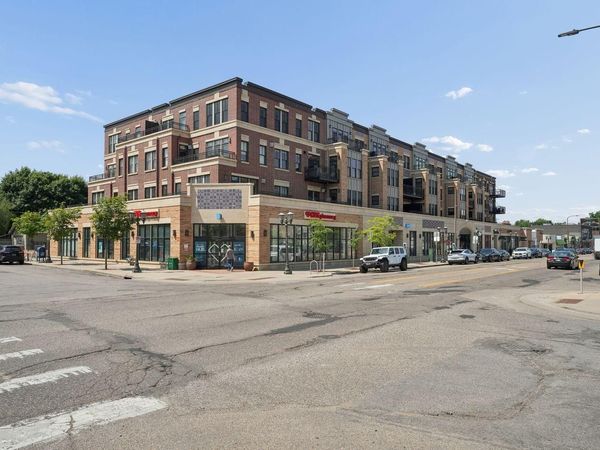 1060 Grand Avenue , Unit 210, Saint Paul, MN 55105