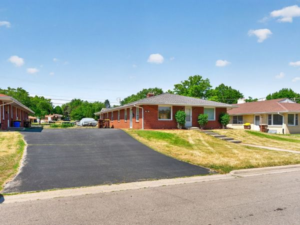 2611 Canterbury Lane , Rockford, IL 61101