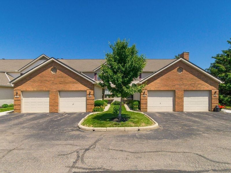1252 Somerset Way , Pickerington, OH 43147 Photo 2