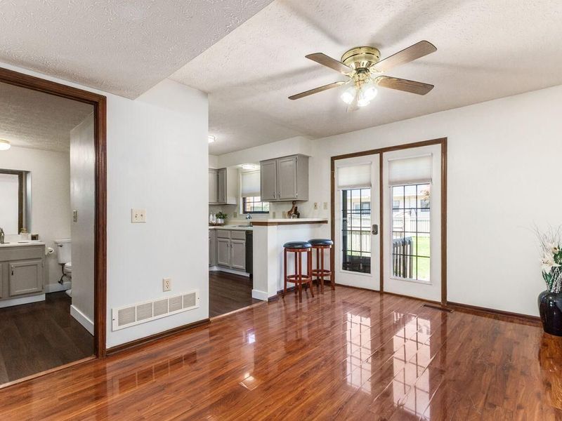 1252 Somerset Way , Pickerington, OH 43147 Photo 9