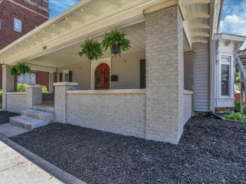 108 E Vine Street , Mount Vernon, OH 43050 Photo 4