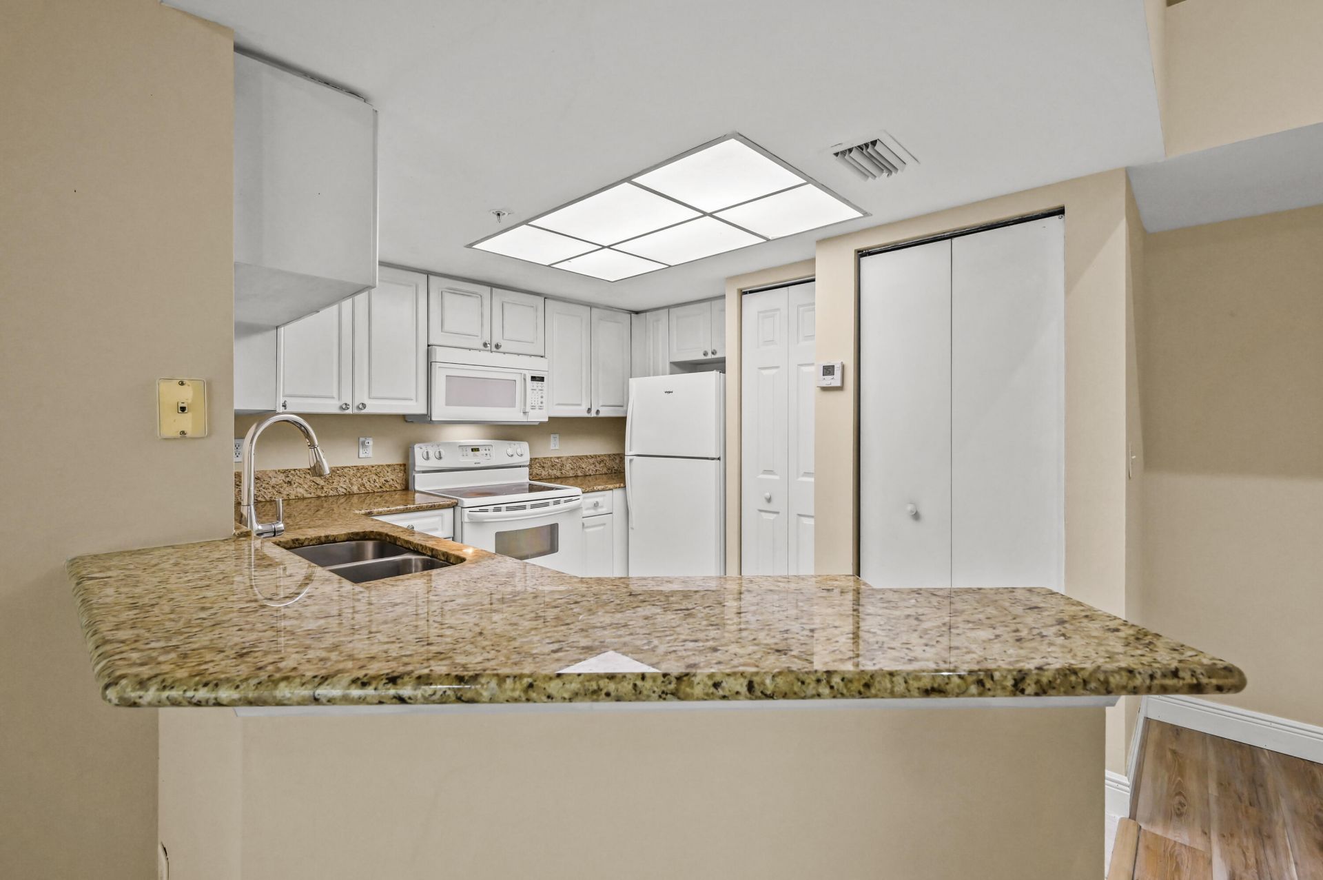 1100 S Crestwood Ct S S, Unit 1109, Royal Palm Beach, FL 33411 Photo