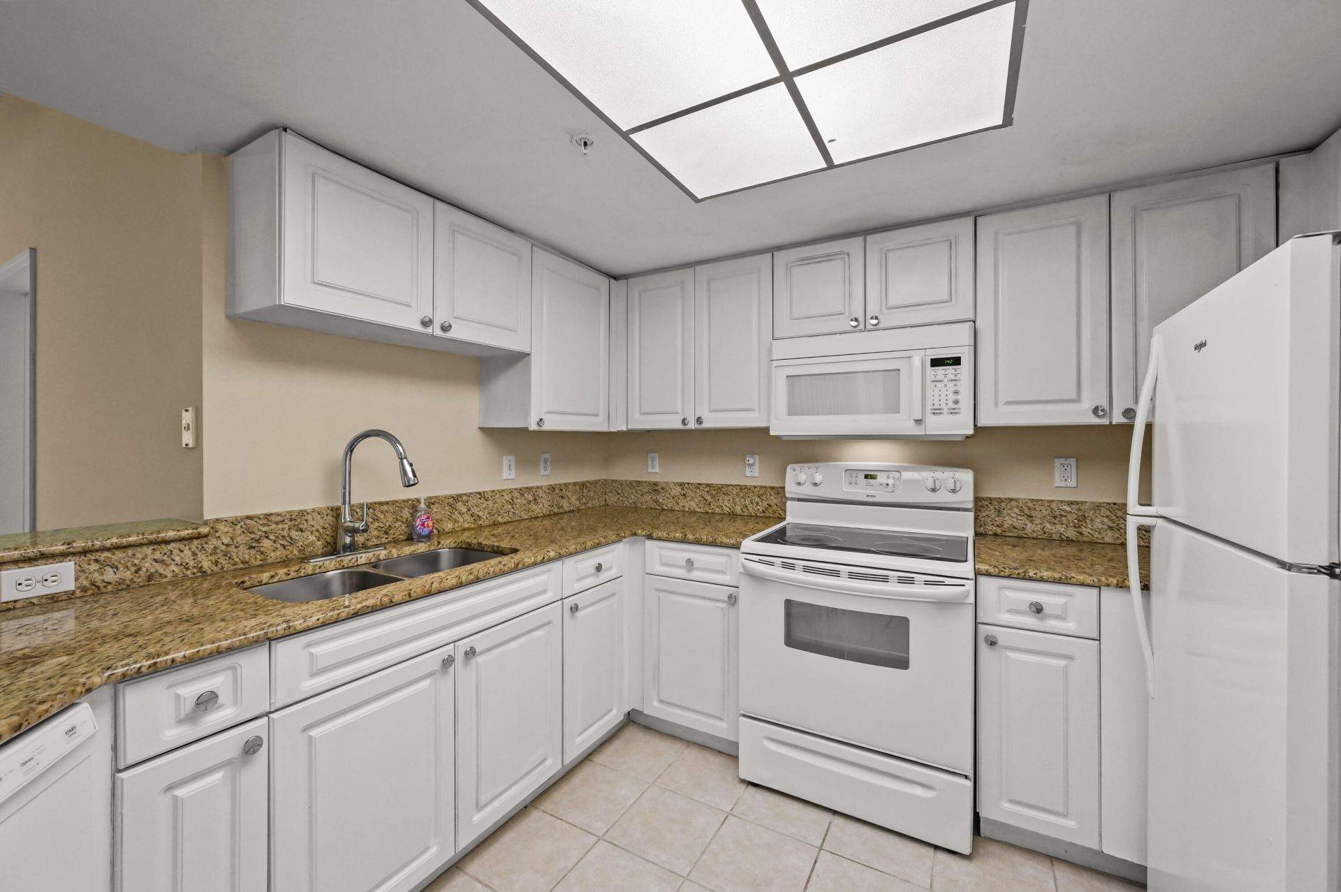 1100 S Crestwood Ct S S, Unit 1109, Royal Palm Beach, FL 33411 Photo