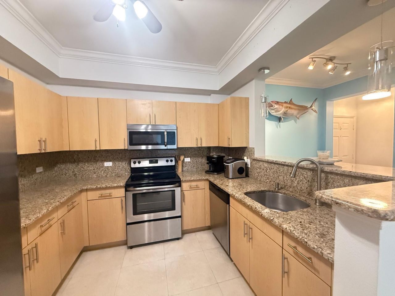 533 NE 3rd Avenue, Unit 415, Fort Lauderdale, FL 33301 Photo