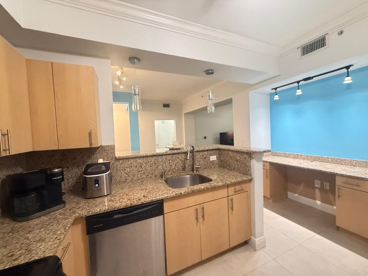 533 NE 3rd Avenue, Unit 415, Fort Lauderdale, FL 33301 Photo