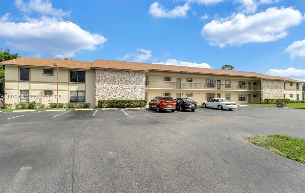 5894 Longbow Lane, Unit 6, West Palm Beach, FL 33415 Photo