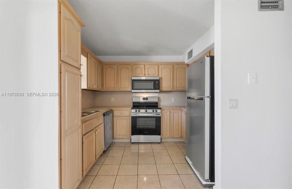 5894 Longbow Lane, Unit 6, West Palm Beach, FL 33415 Photo