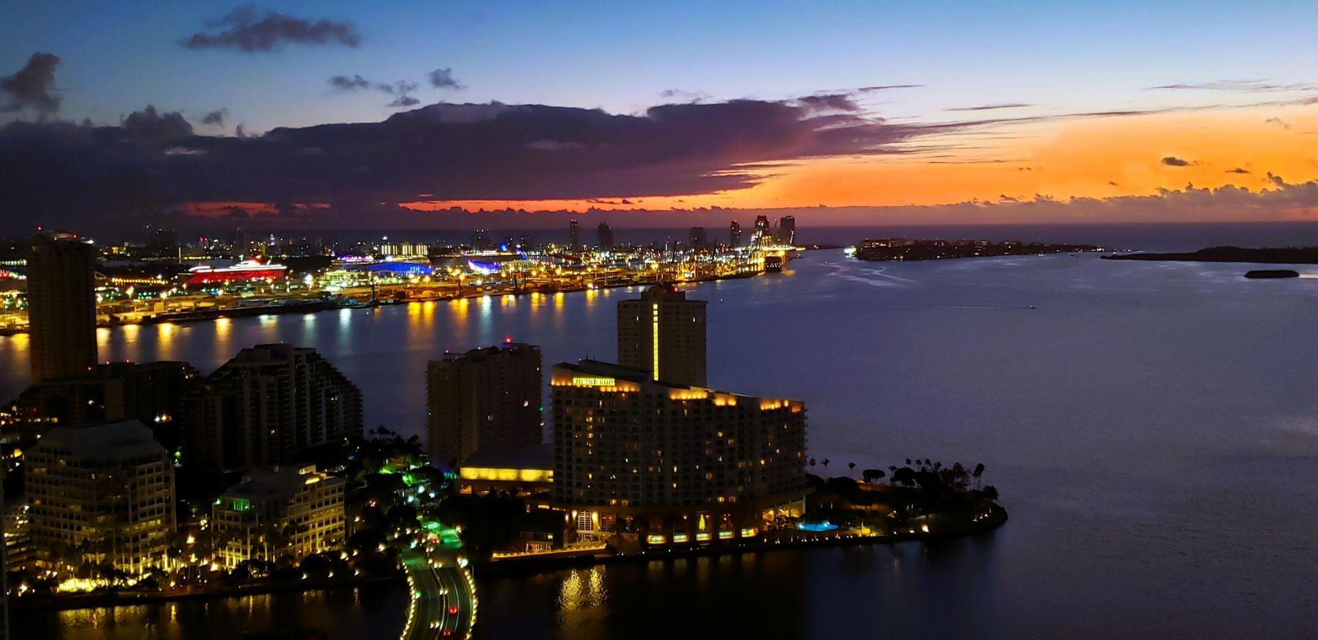 951 Brickell Avenue, Unit 4308, Miami, FL 33131 Photo