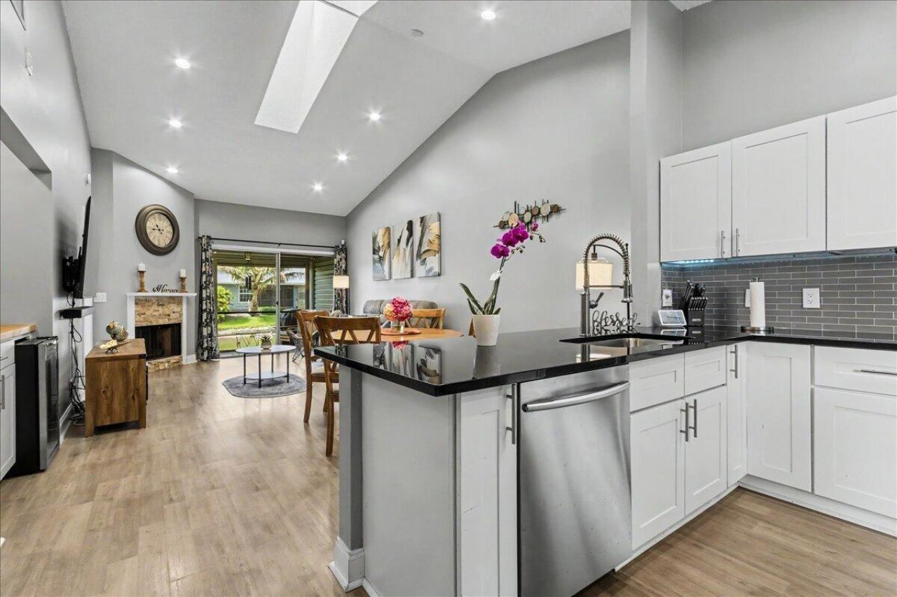 3801 Island Club Circle E, Lake Worth, FL 33462 Photo