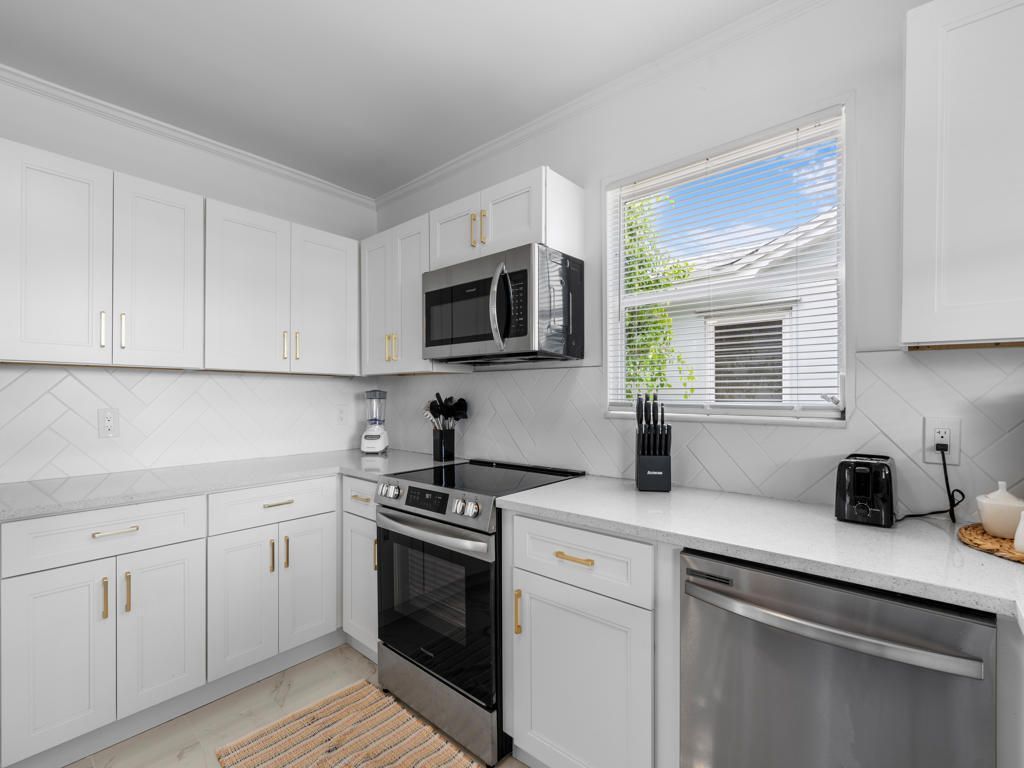 422 N Lakeside Drive, Lake Worth Beach, FL 33460 Photo