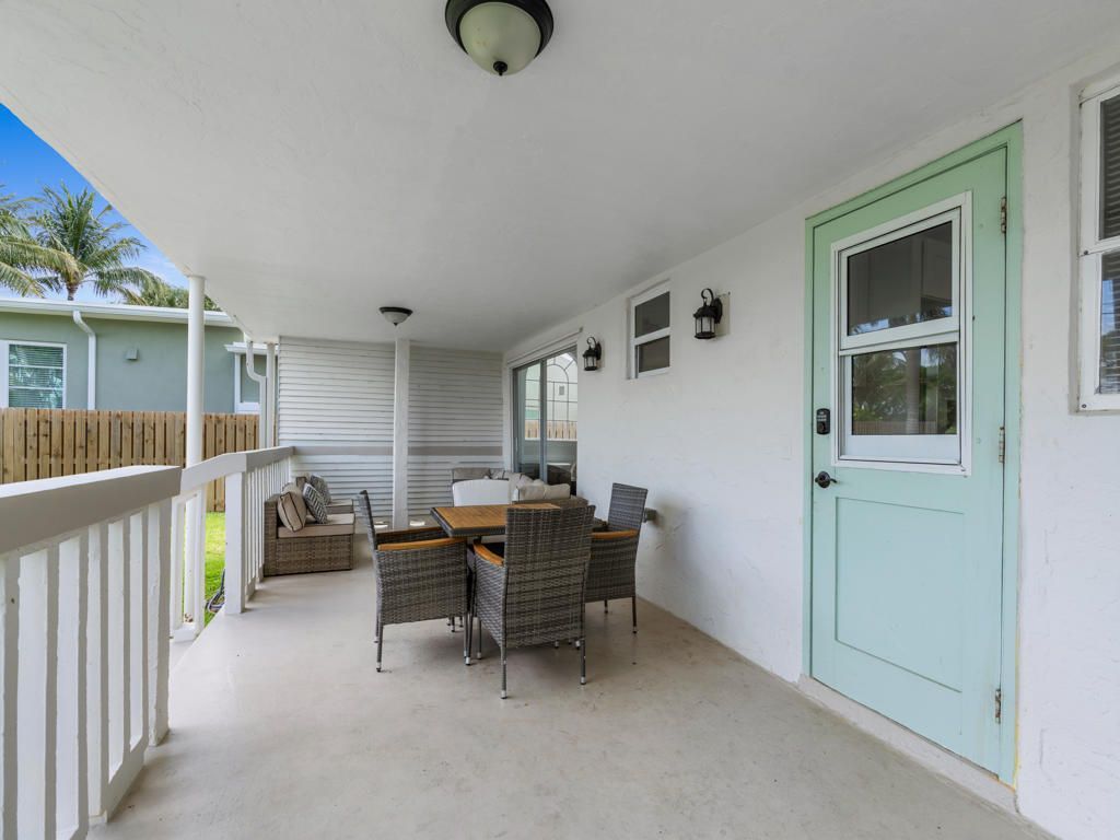 422 N Lakeside Drive, Lake Worth Beach, FL 33460 Photo