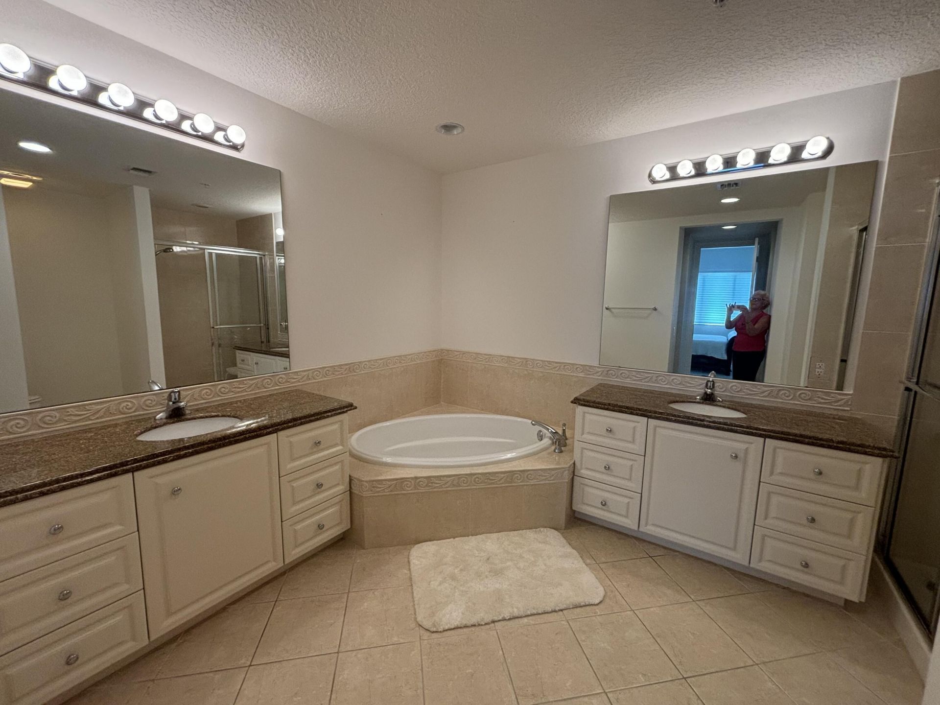 10 E Harbour Isle Dr Drive E, Unit 302, Fort Pierce, FL 34949 Photo
