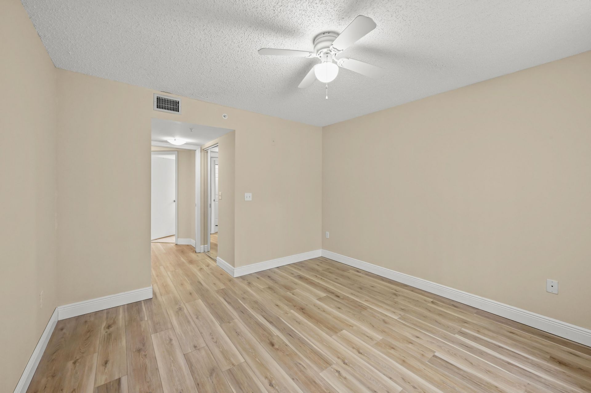 1100 S Crestwood Ct Court S, Unit 1109, Royal Palm Beach, FL 33411 Photo