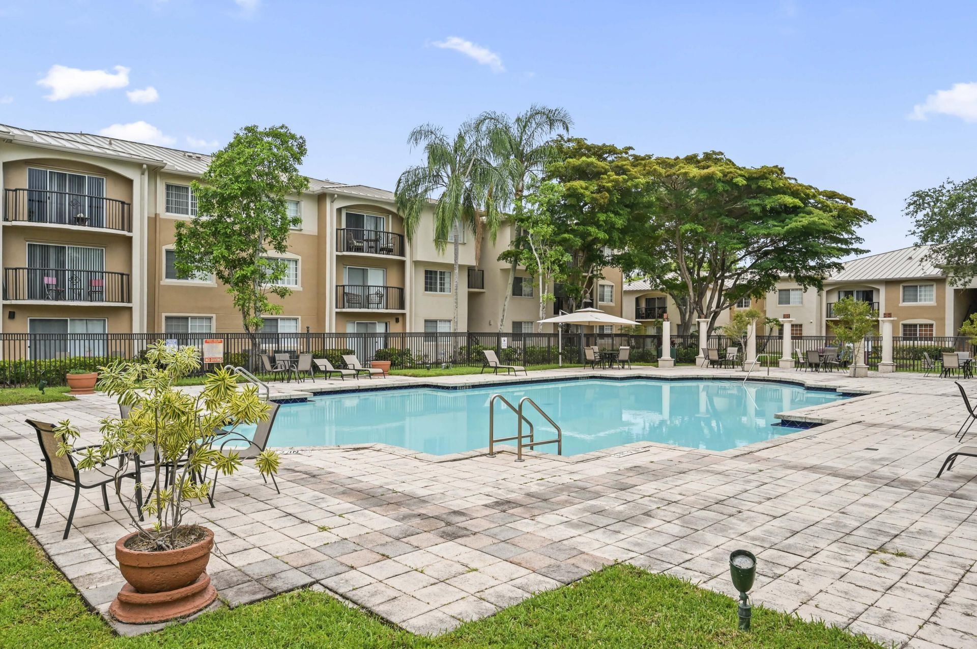 1100 S Crestwood Ct Court S, Unit 1109, Royal Palm Beach, FL 33411 Photo