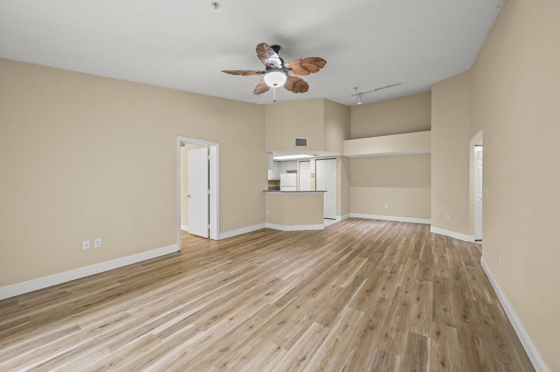 1100 S Crestwood Ct Court S, Unit 1109, Royal Palm Beach, FL 33411 Photo